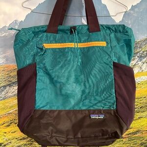 Patagonia Ultralight Black Hole Tote Pack 27L; Fall 2023